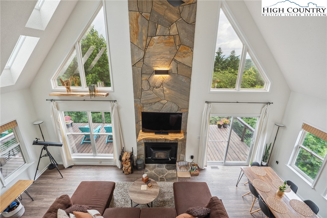 3381 Stones Throw Drive