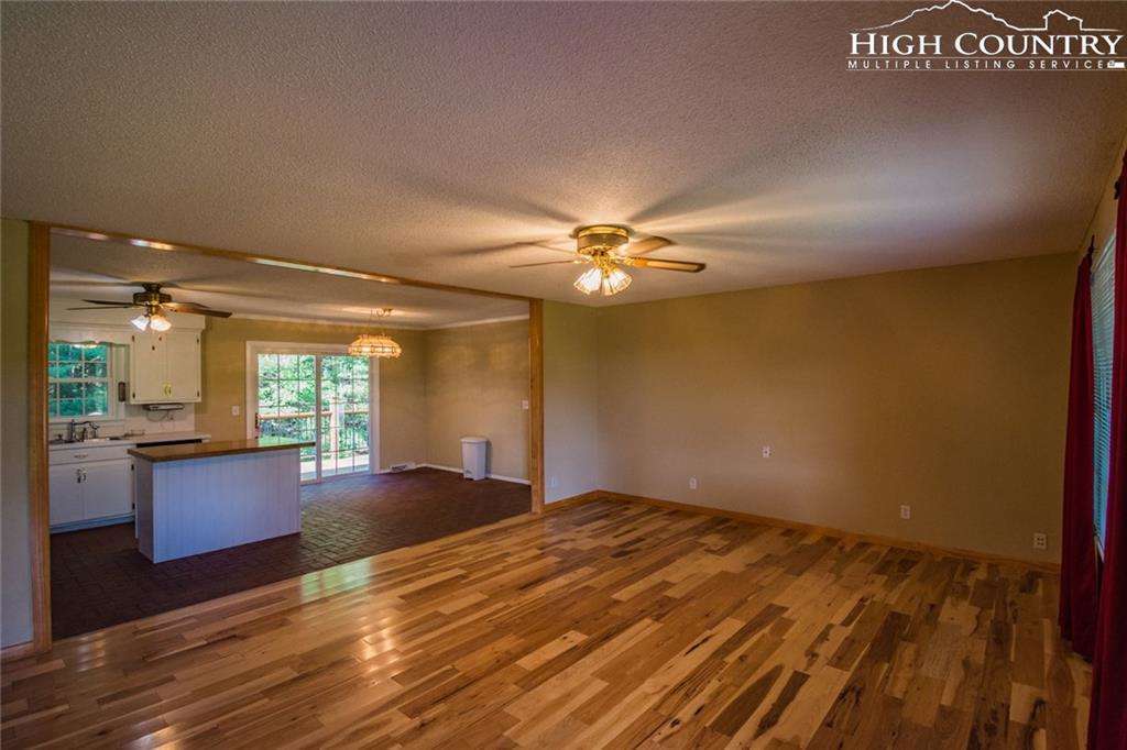 MLS 215655 341 Oakview Drive, Jefferson, NC 28640