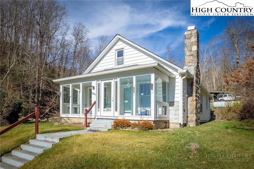 344 & 348 Tumbling Brook Drive