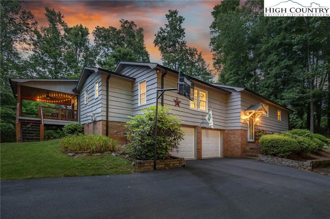 3452 Tranquil Hills Drive