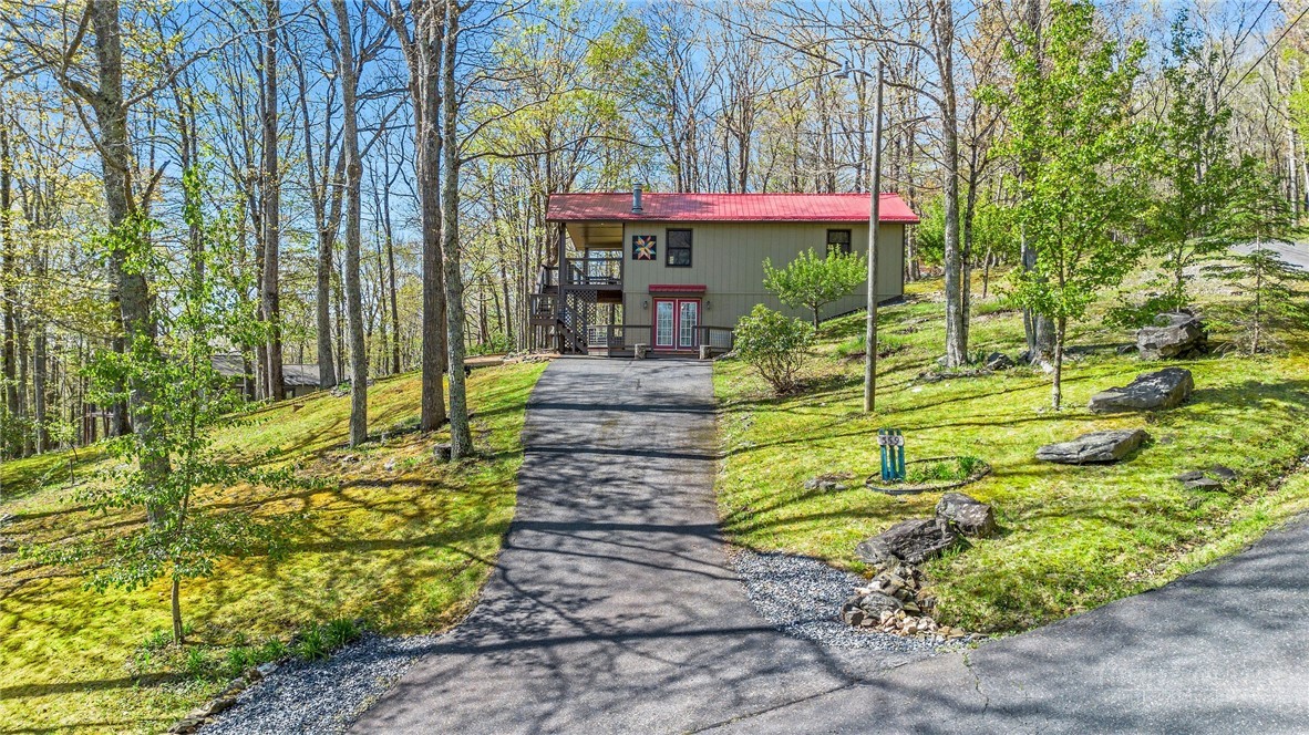 359 Pioneer Path