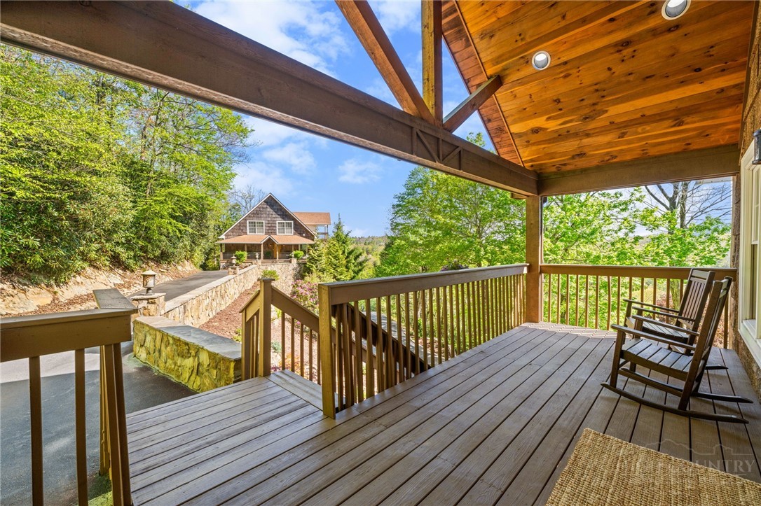 371 Green Hill Woods