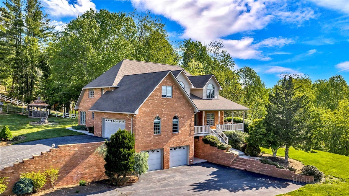 374 Bower Lane