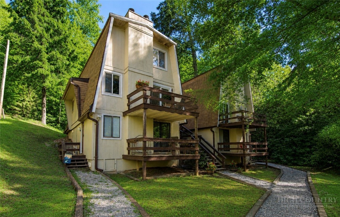 40 Hemlock Hill B