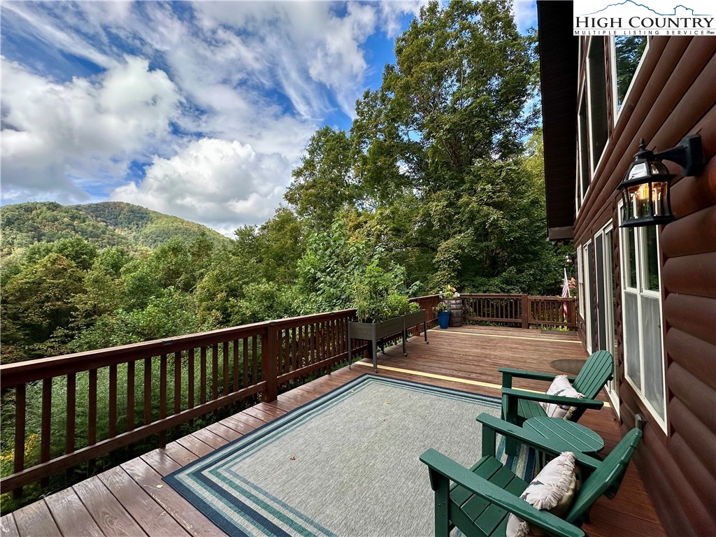 406 Phoenix Ridge Road