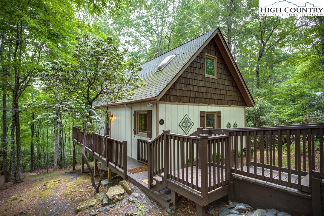 421 Bear Ridge Trail