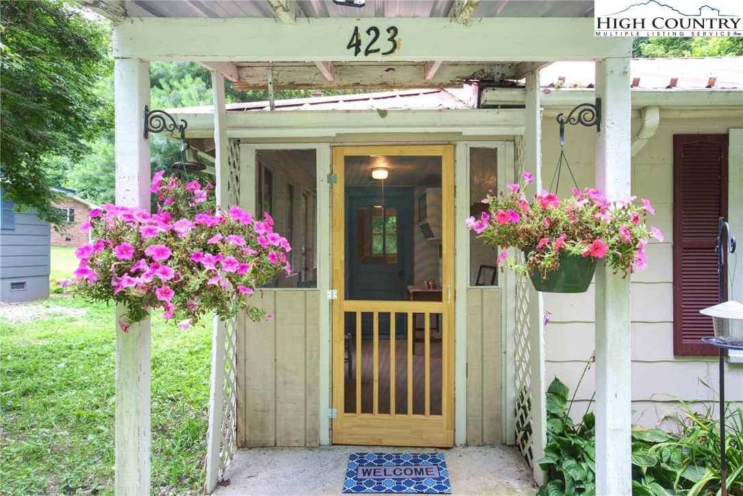 423 Dark Hollow Road