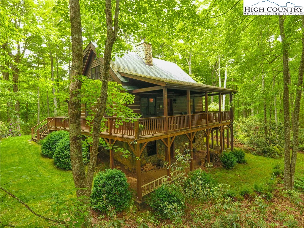 435 High Knolls Road