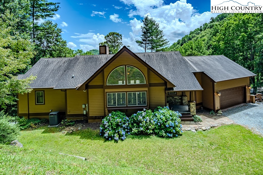 446 Windridge Drive