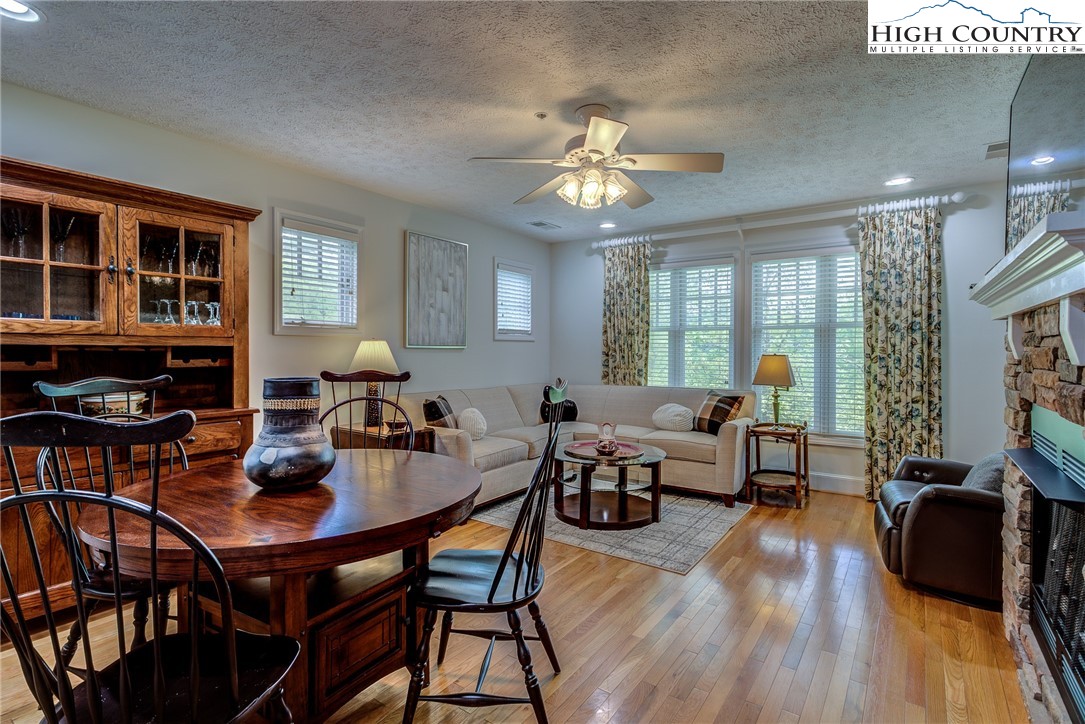 460 Peaceful Haven Drive 921