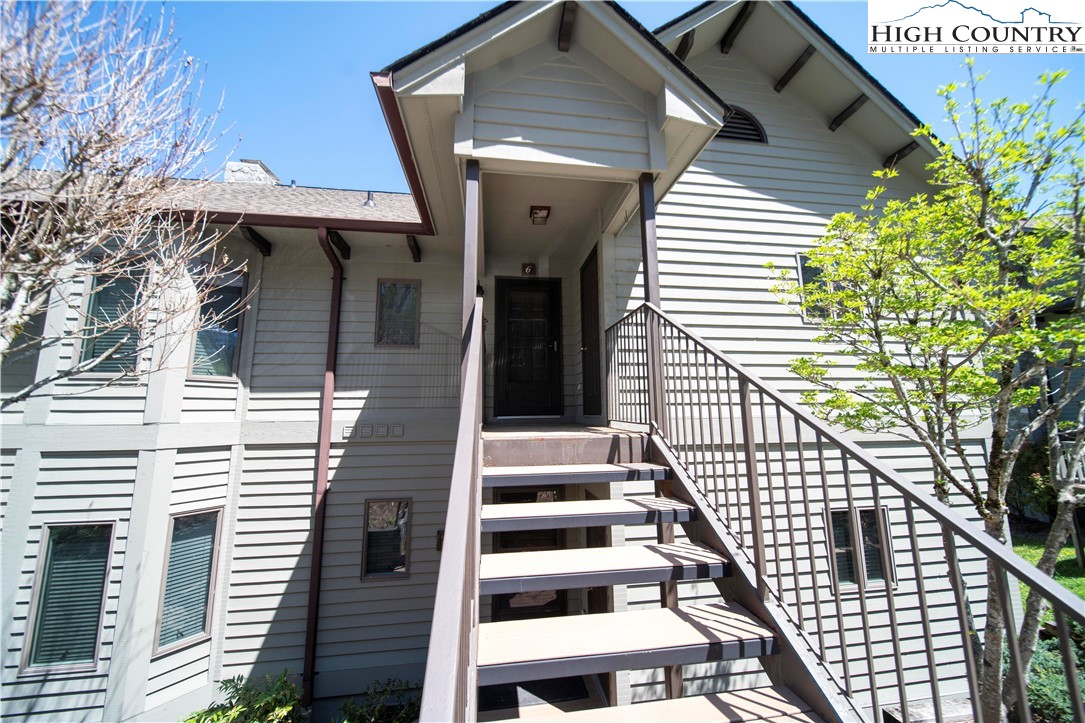 461 Waterside Drive 20% of Summit 6