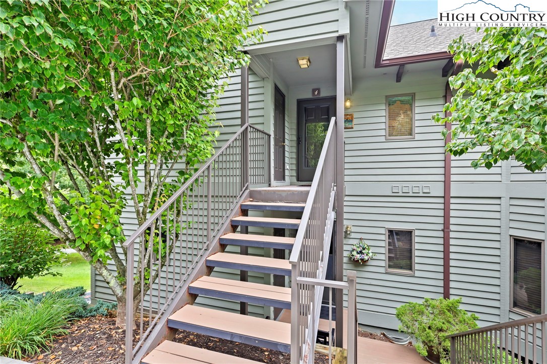 461 Waterside Drive 4