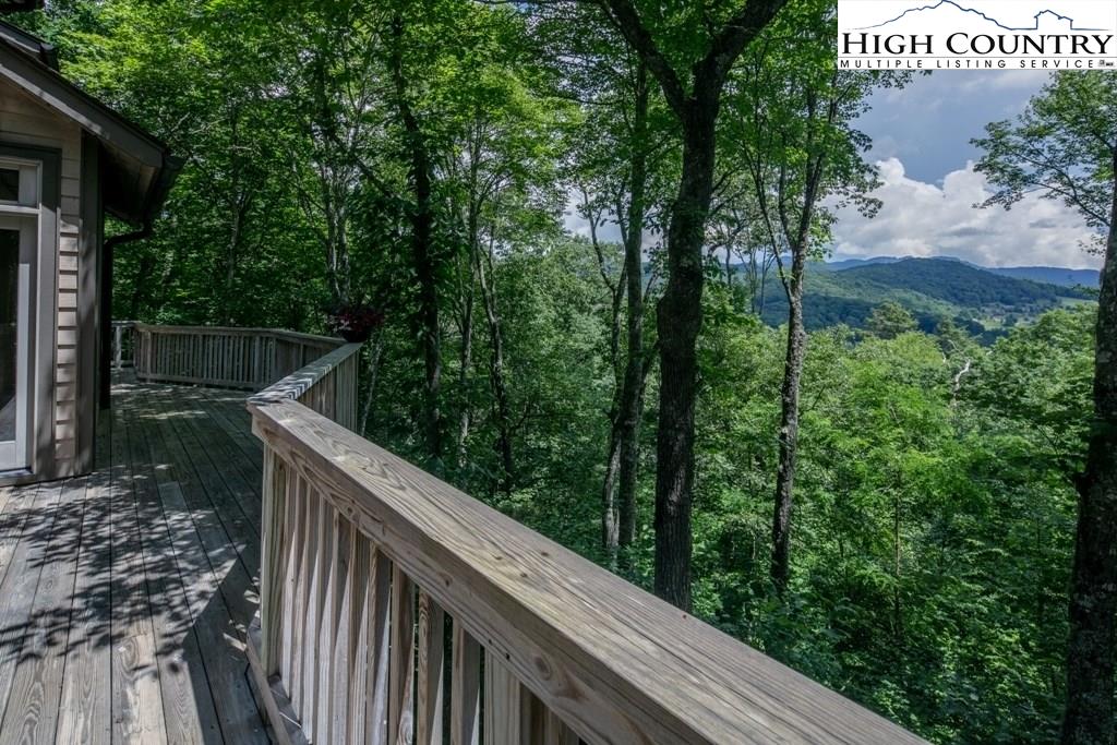 MLS 223170 465 Farm Loop Road, Banner Elk, NC 28604