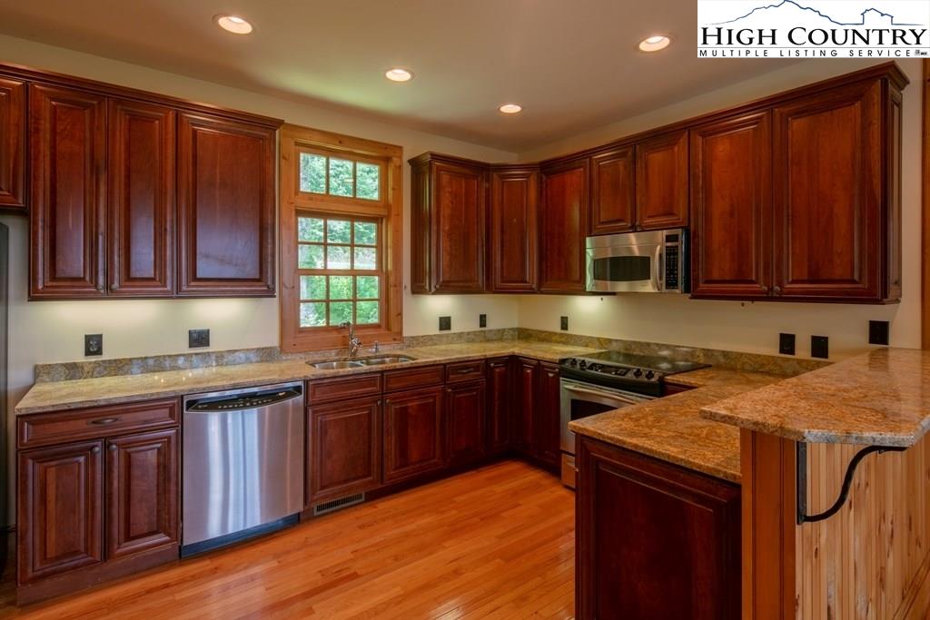 MLS 223170 465 Farm Loop Road, Banner Elk, NC 28604