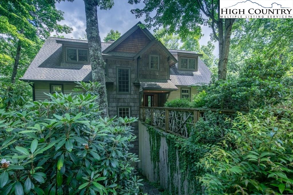 MLS 223170 465 Farm Loop Road, Banner Elk, NC 28604