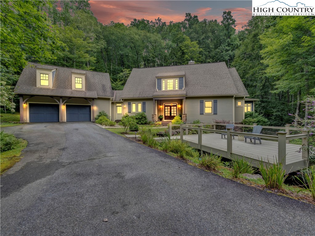 468 Twin Rivers Drive