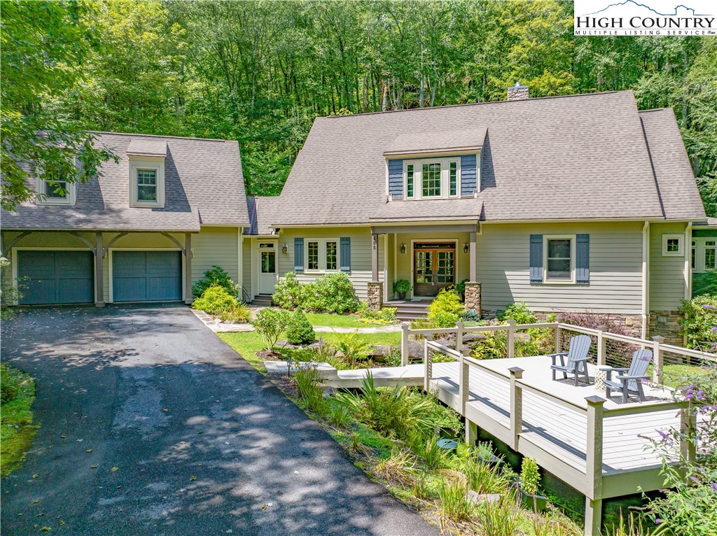 468 Twin Rivers Drive