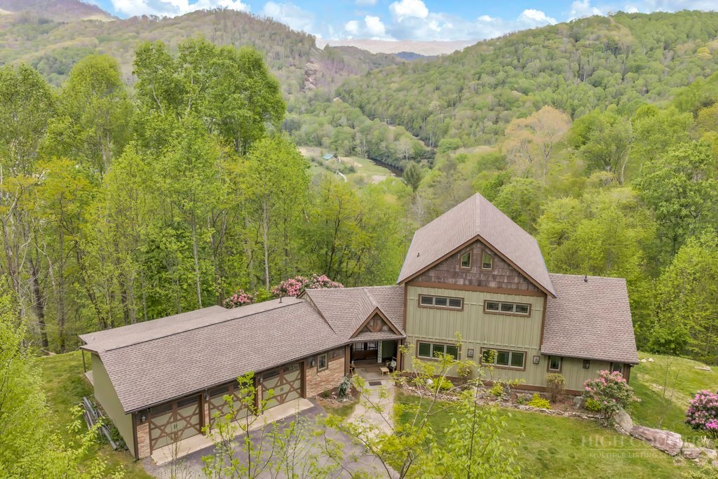 476 Double Knob Road