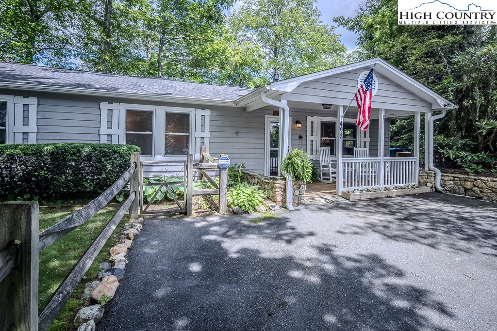 492 Skyland View Drive