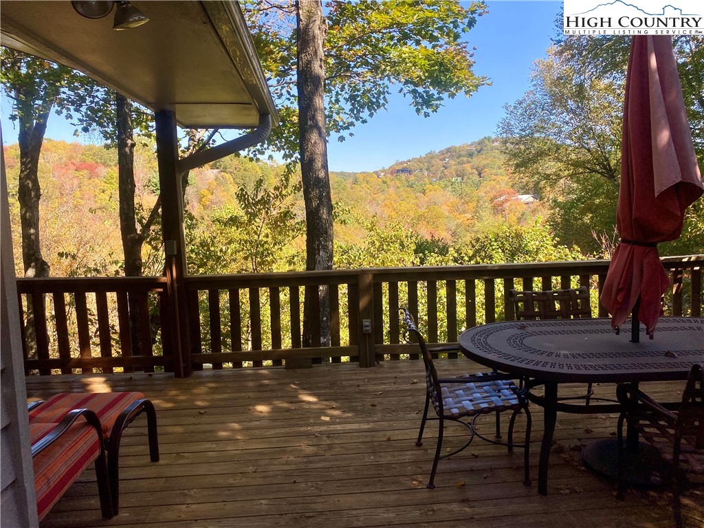 492 Skyland View Drive