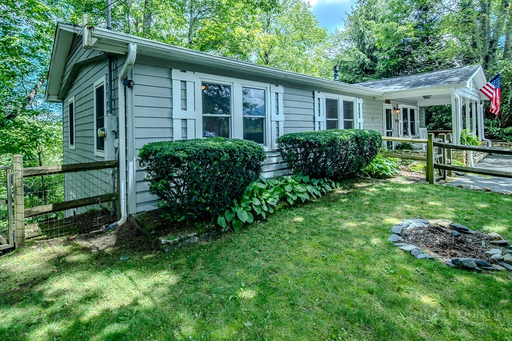 492 Skyland View Drive