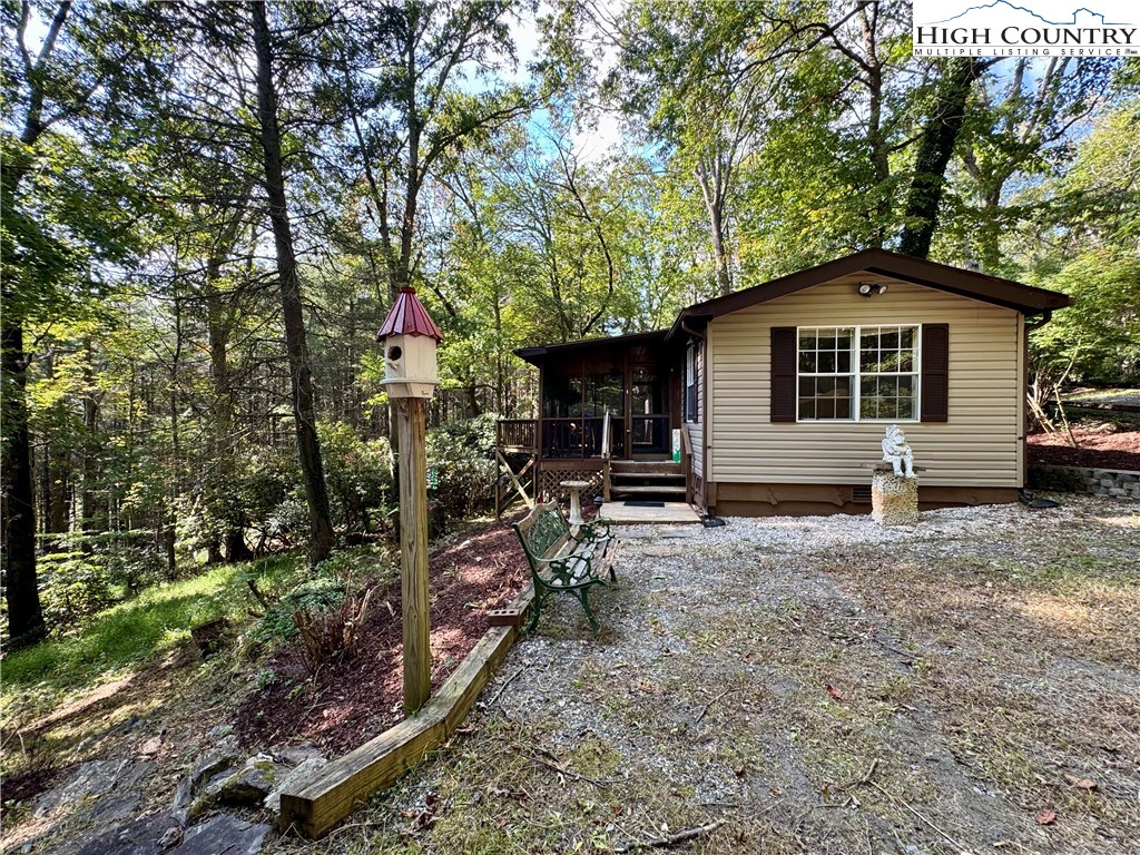 496 Laurelwood Road