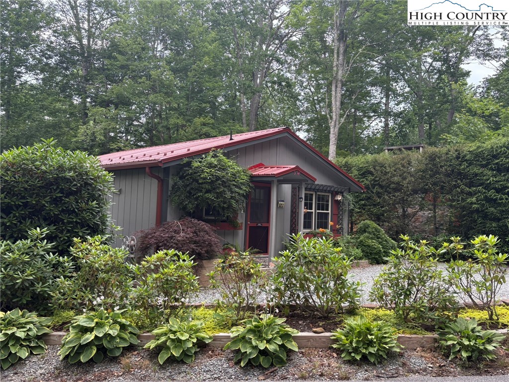 527 Windridge Road