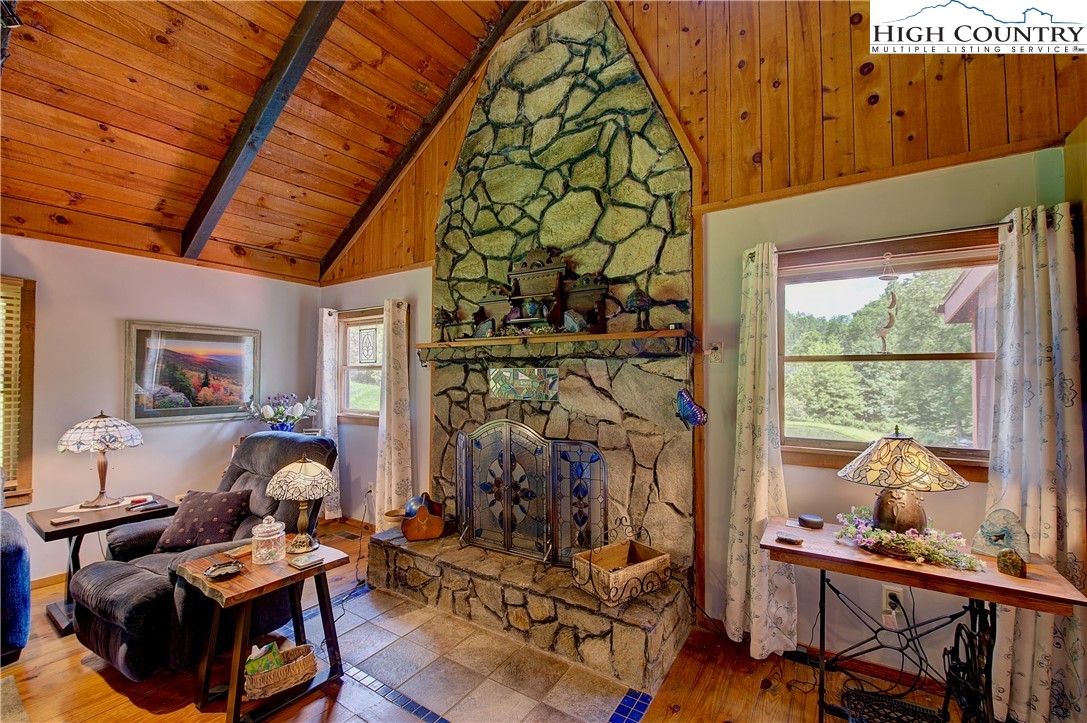53 Chestnut Ridge