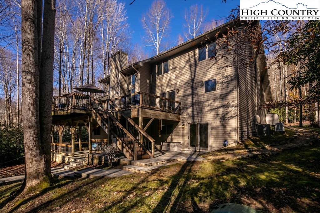 MLS 227195 535 Pinnacle Ridge Road, Beech Mountain, NC 28604