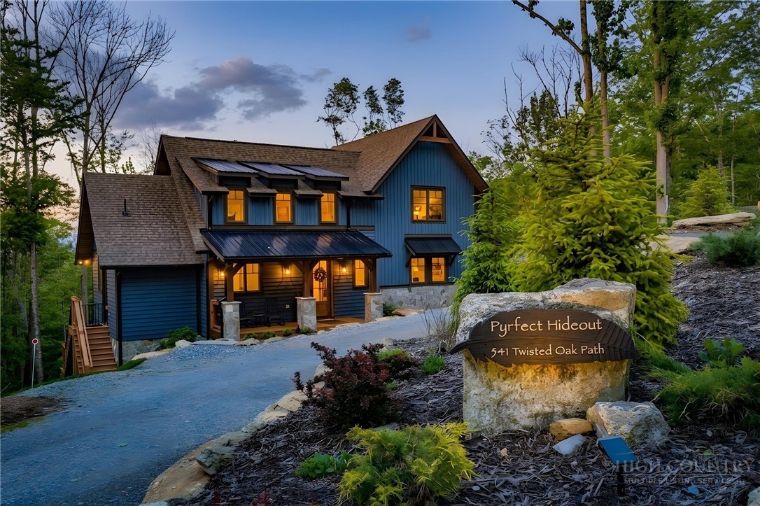 541 Twisted Oak Path