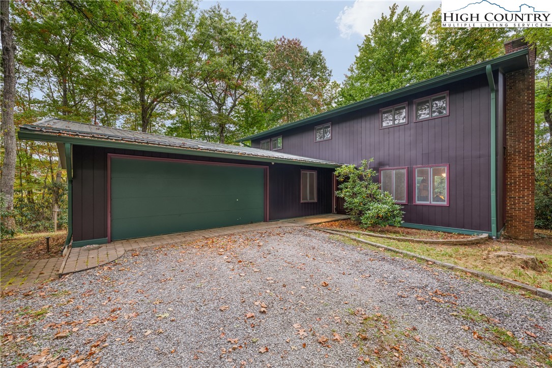 547 Deck Hill Road