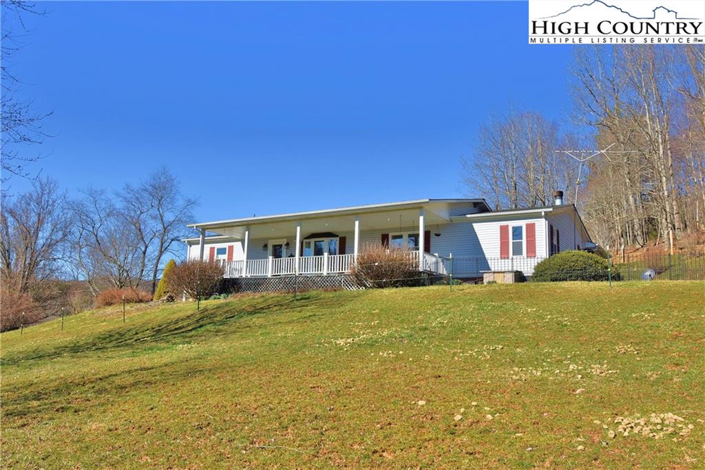 MLS 213517 548 Grassy Creek Road, Mouth of Wilson, VA 24363