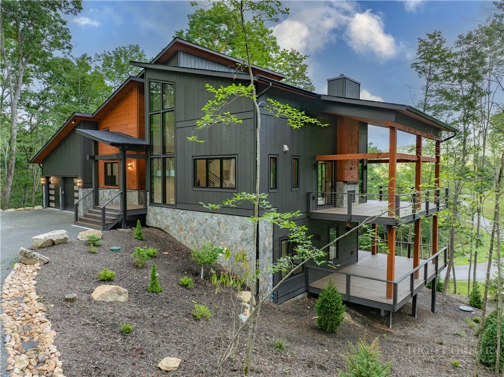 5529 Eagles Nest Trail