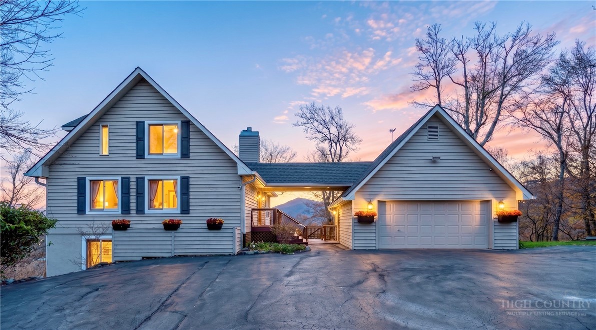 569 Shelter Rock Circle