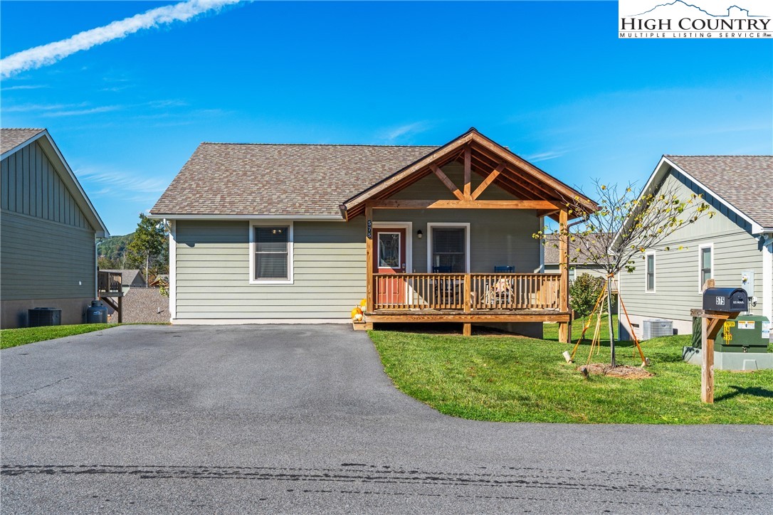 575 Townhomes Place 34