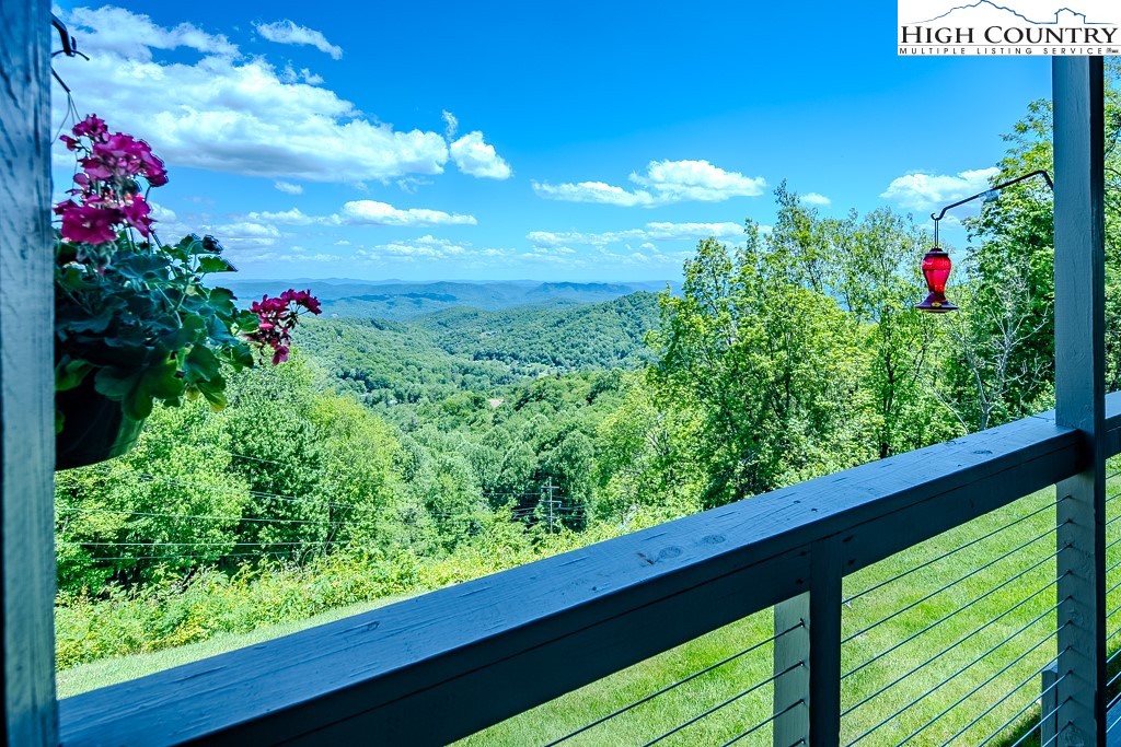 5970 Blowing Rock Boulevard 12