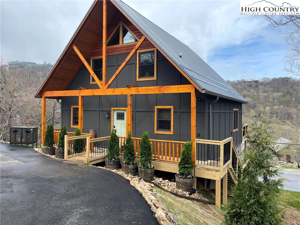 609 Beech Mountain Parkway