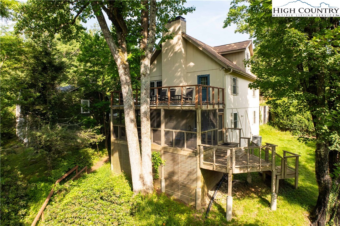 613 Laurel Lane