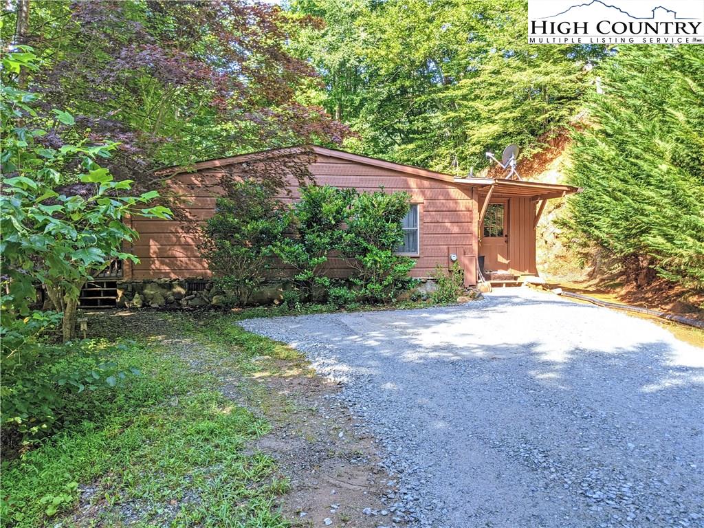 MLS 223852 616/618 Rhymer Branch Road, Deep Gap, NC 28618