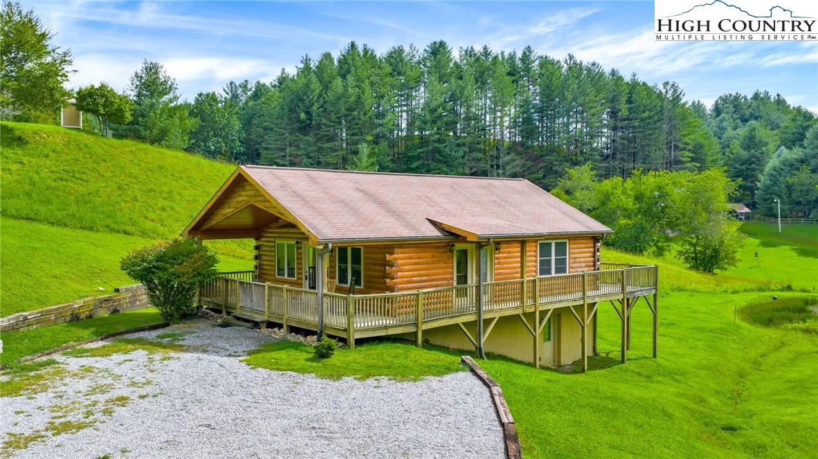 637 River Country Road