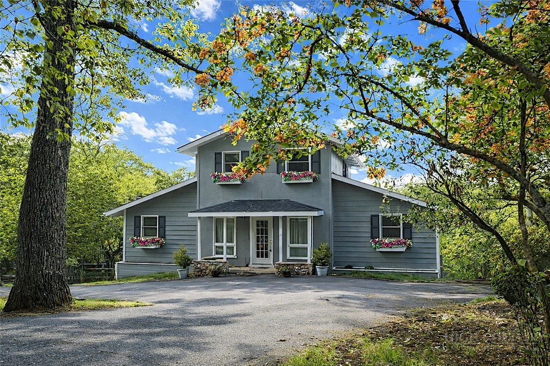 638 Ridge Road
