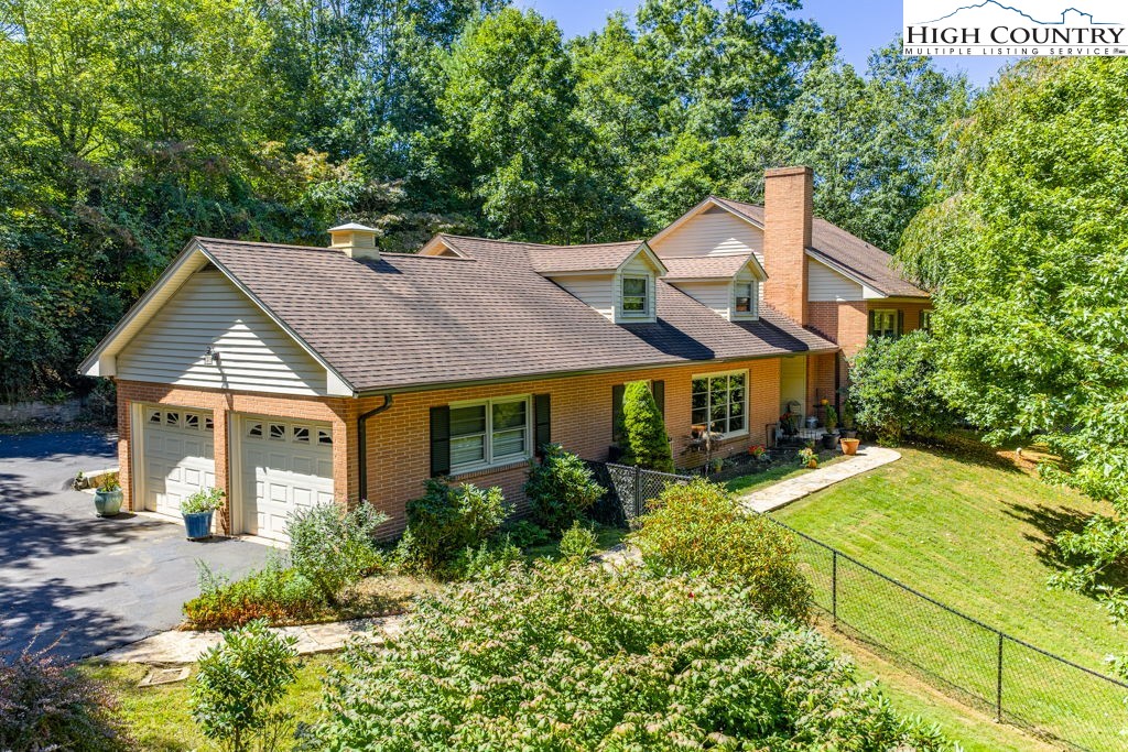 675 Tracy Circle