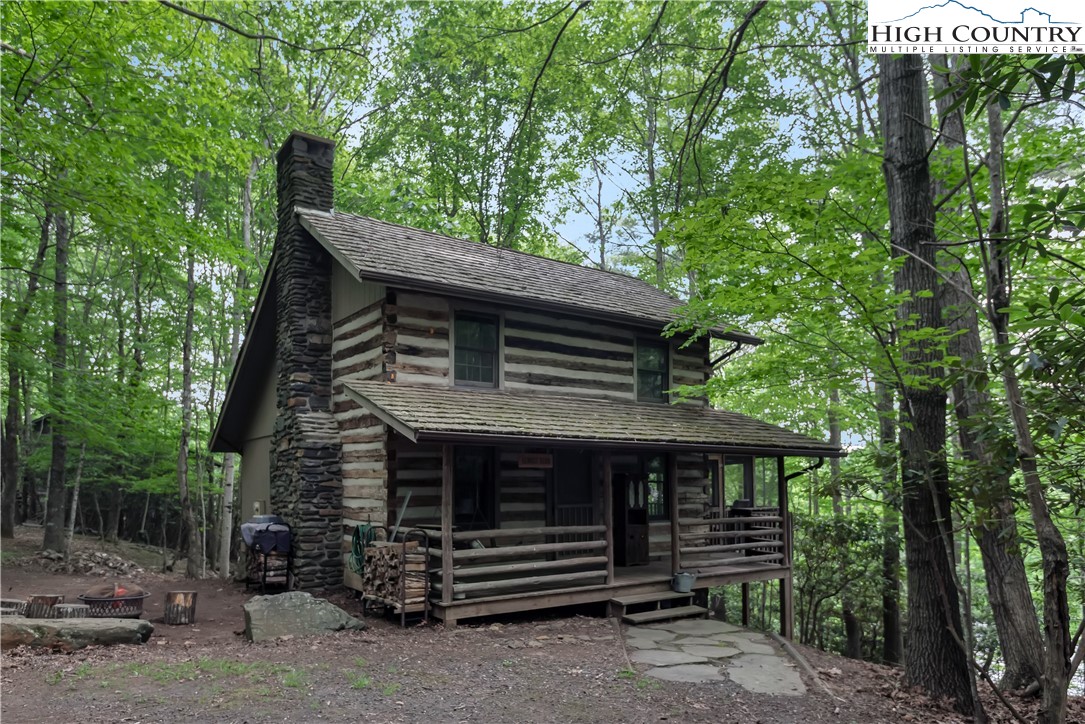 682 Stonebridge Lane