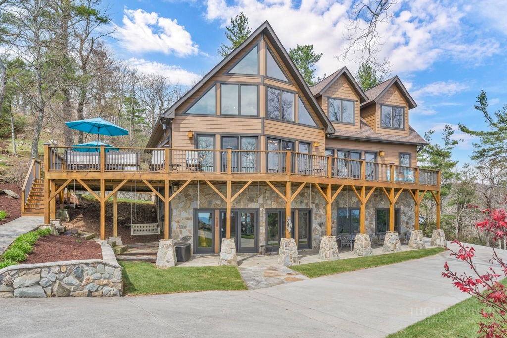 7054 Grandview Circle