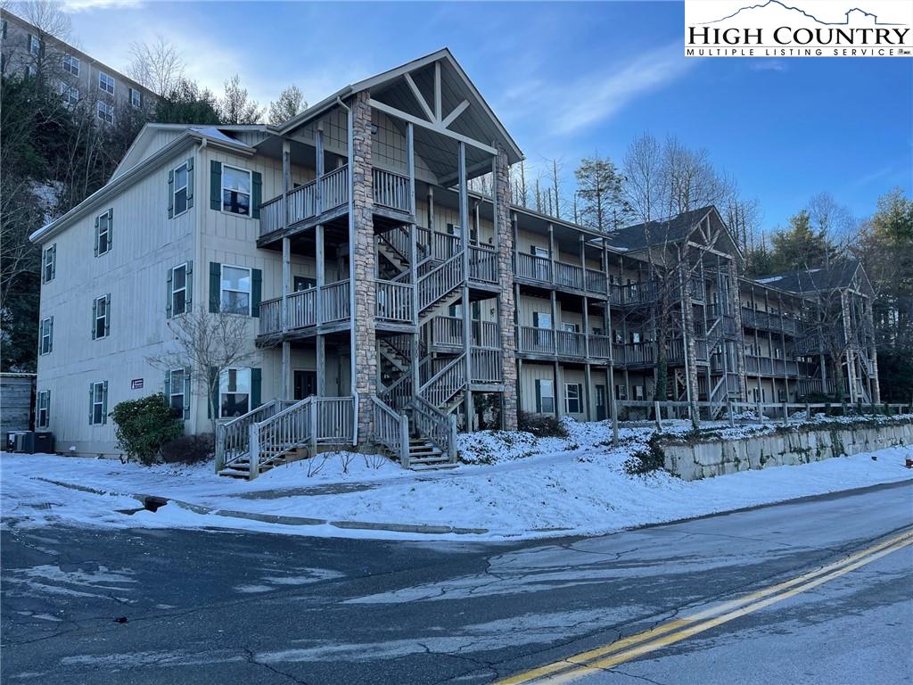 MLS 227301 800 Meadowview 5, Boone, NC 28607