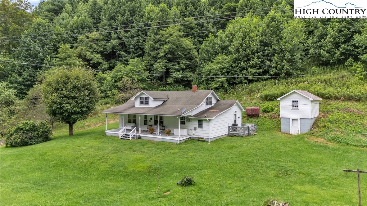 809 Roaring Fork Road
