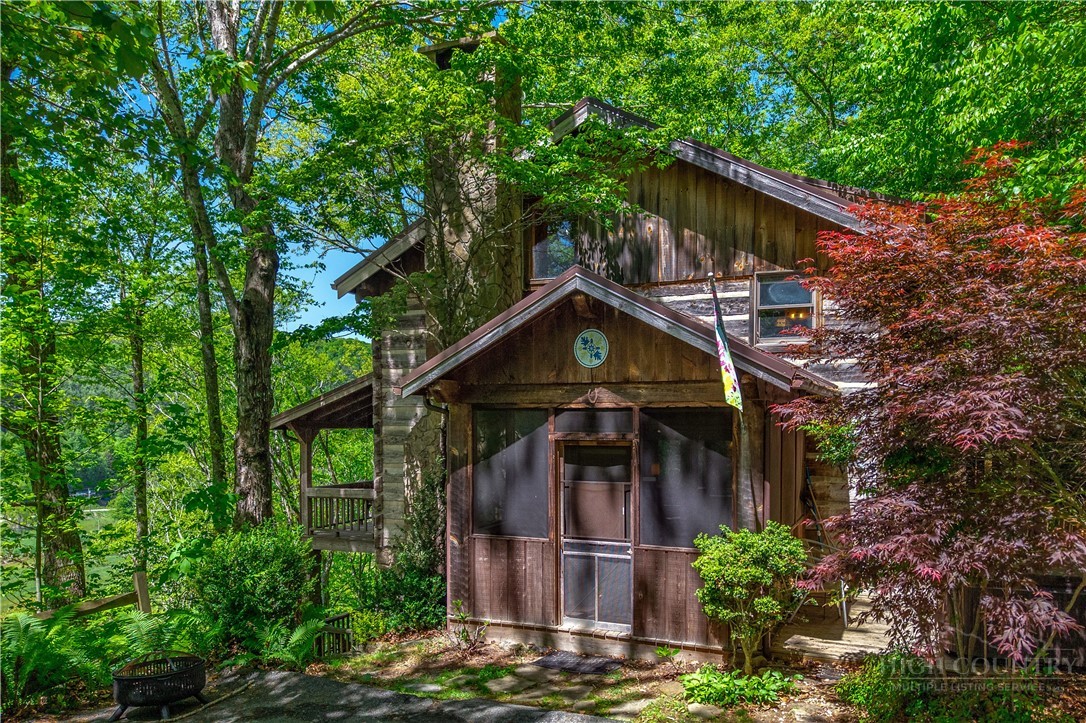 826 River Ridge Road