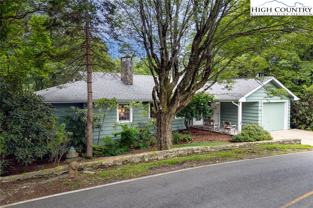 836 Sunset Drive