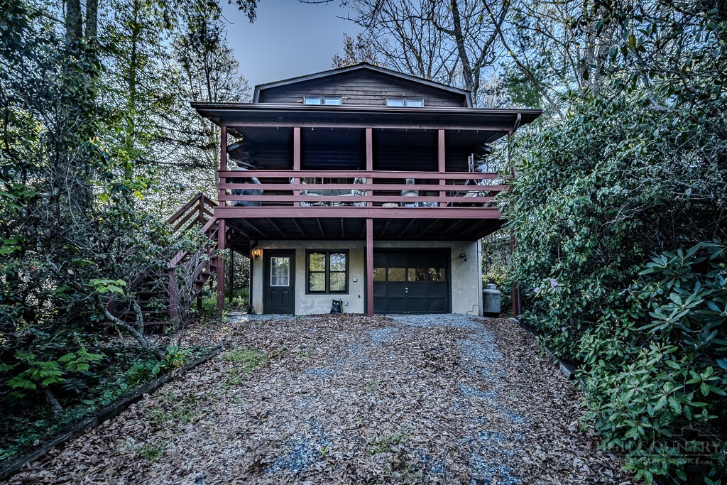 86 Hickory Lane