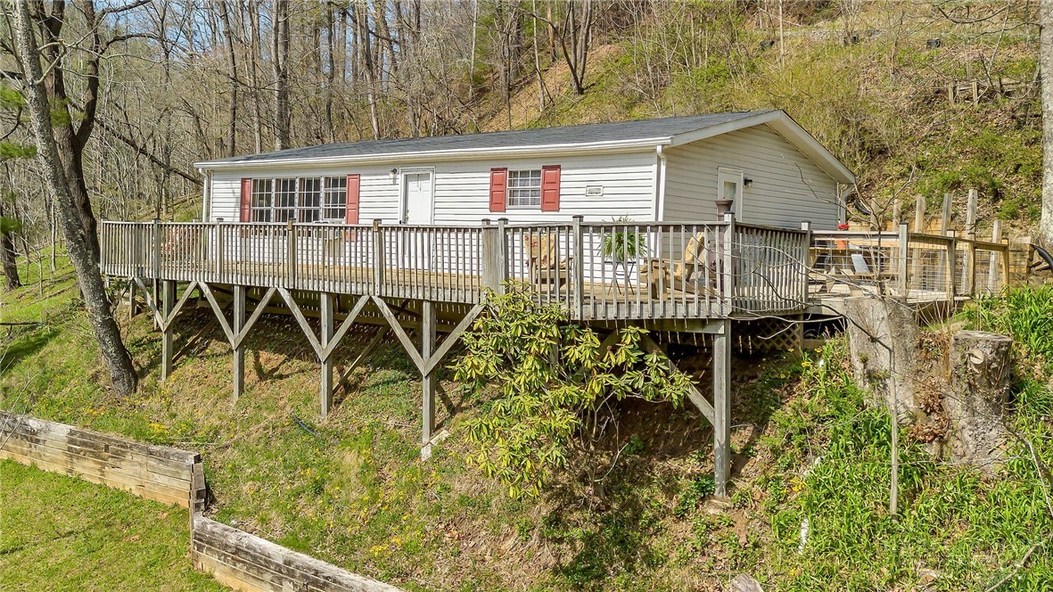 860 W. Sugar Tree Road